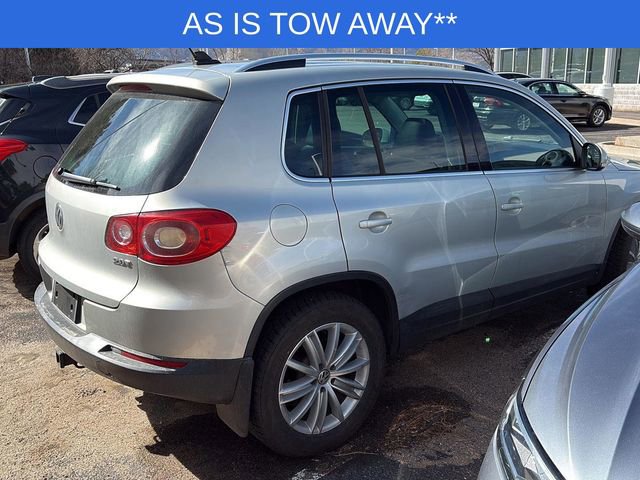 Used 2010 Volkswagen Tiguan SEL image 3