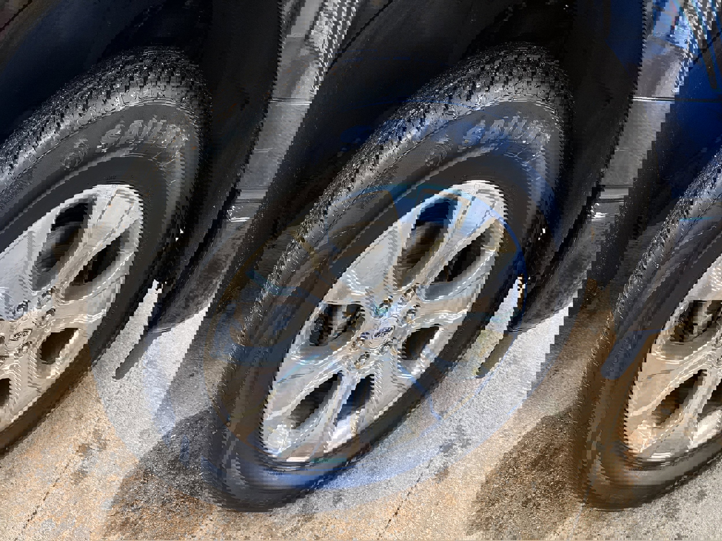 Used 2023 Ford F150 Platinum image 14