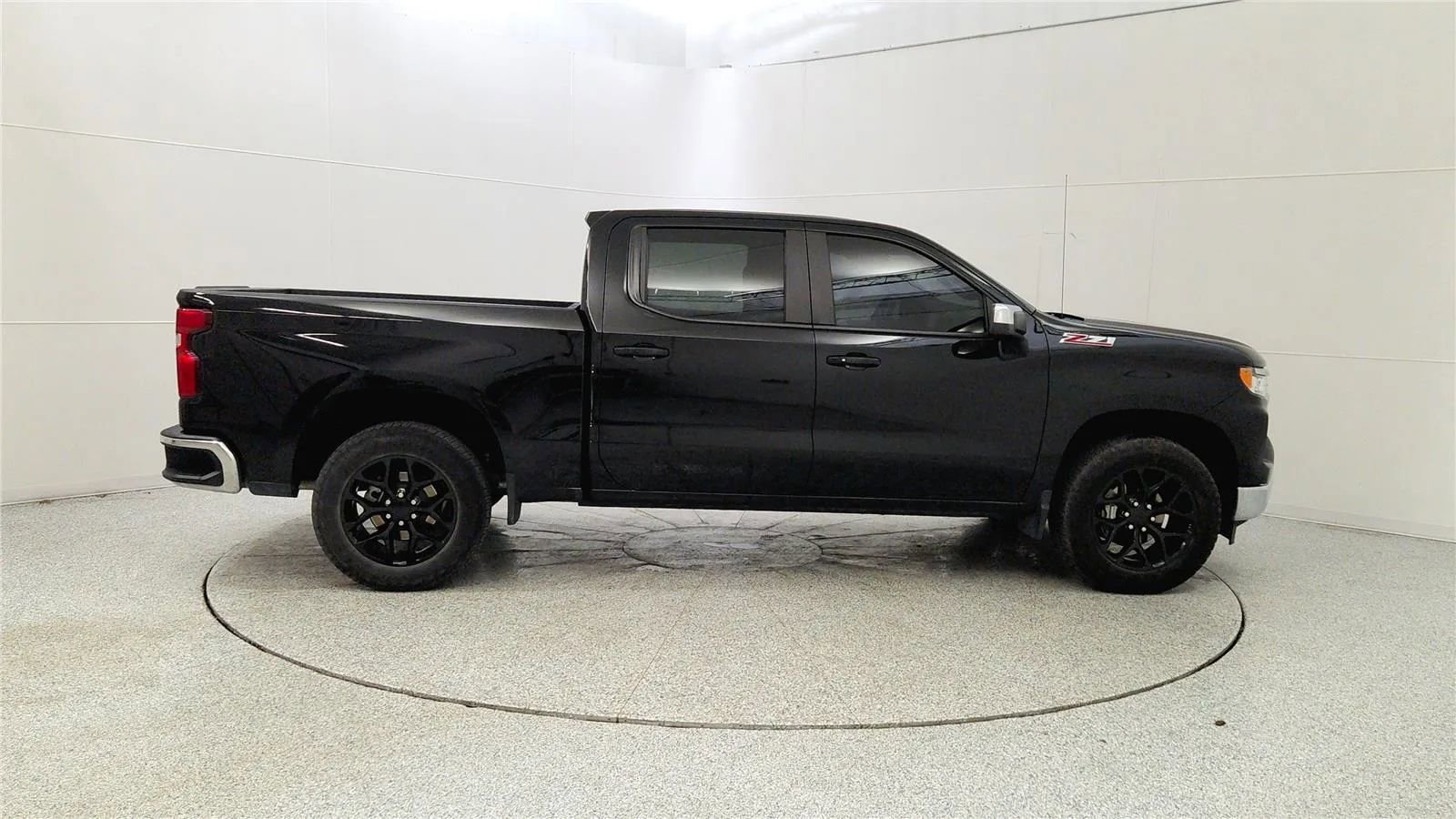 Used 2023 Chevrolet Silverado 1500 LT image 8