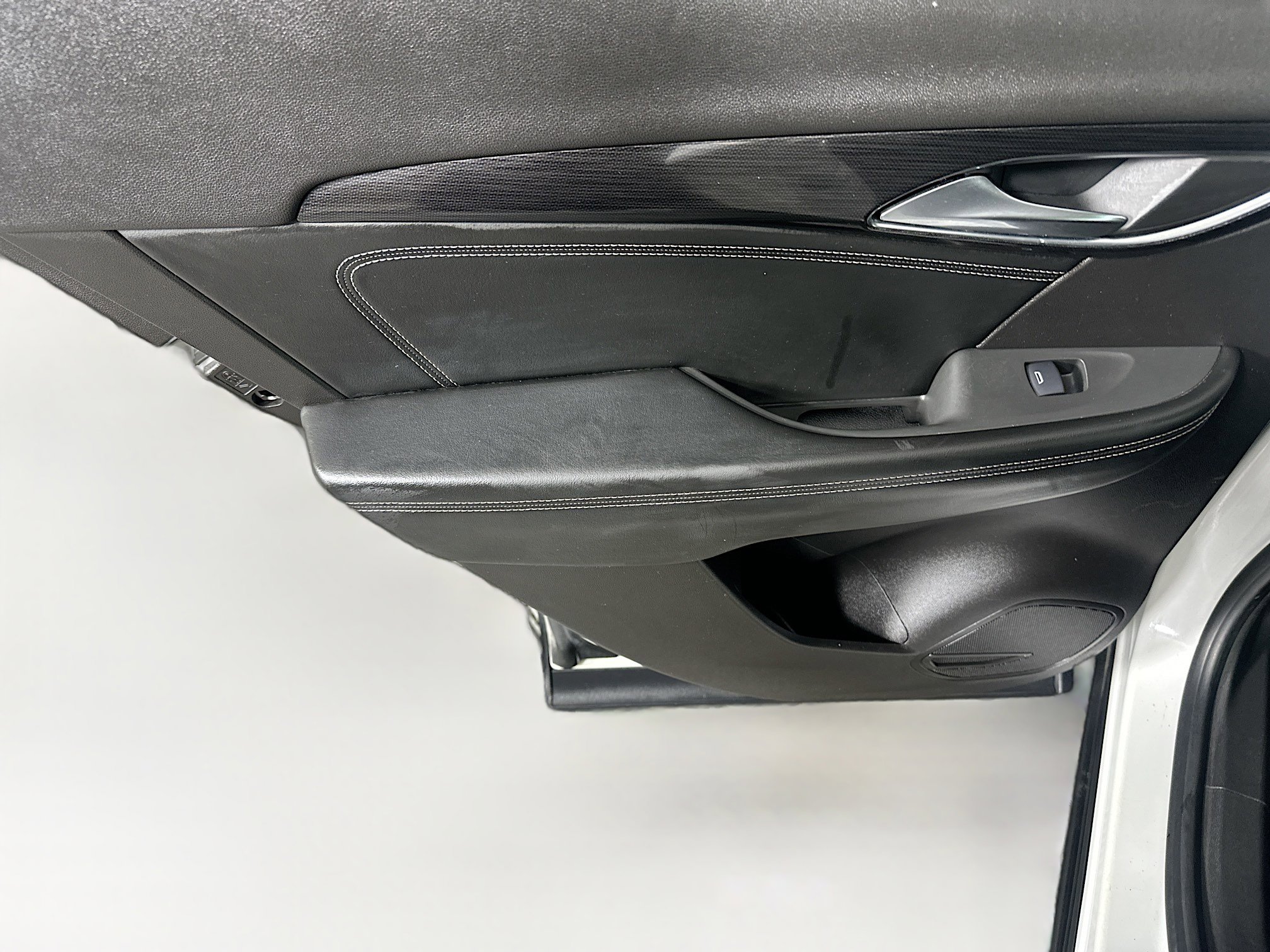 Used 2022 Buick Envision Preferred image 25