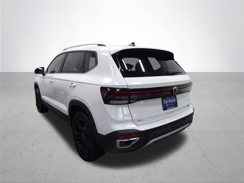 New 2025 Volkswagen Taos SEL image 10