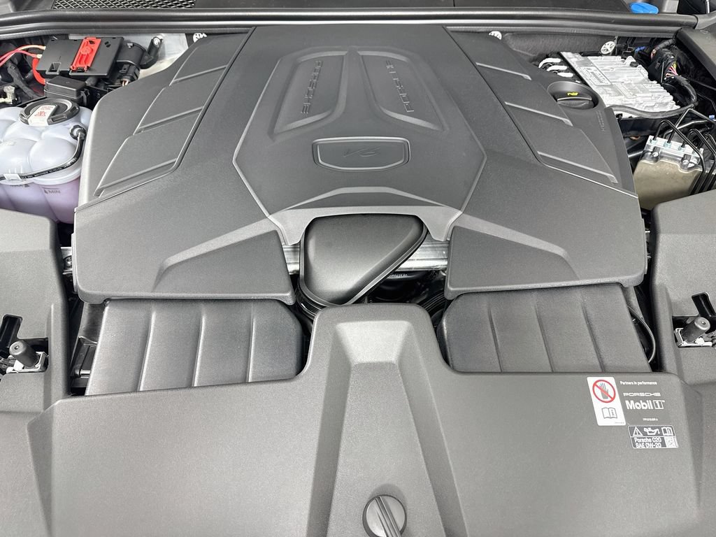 New 2026 Porsche Cayenne Coupe AWD/4WD image 32