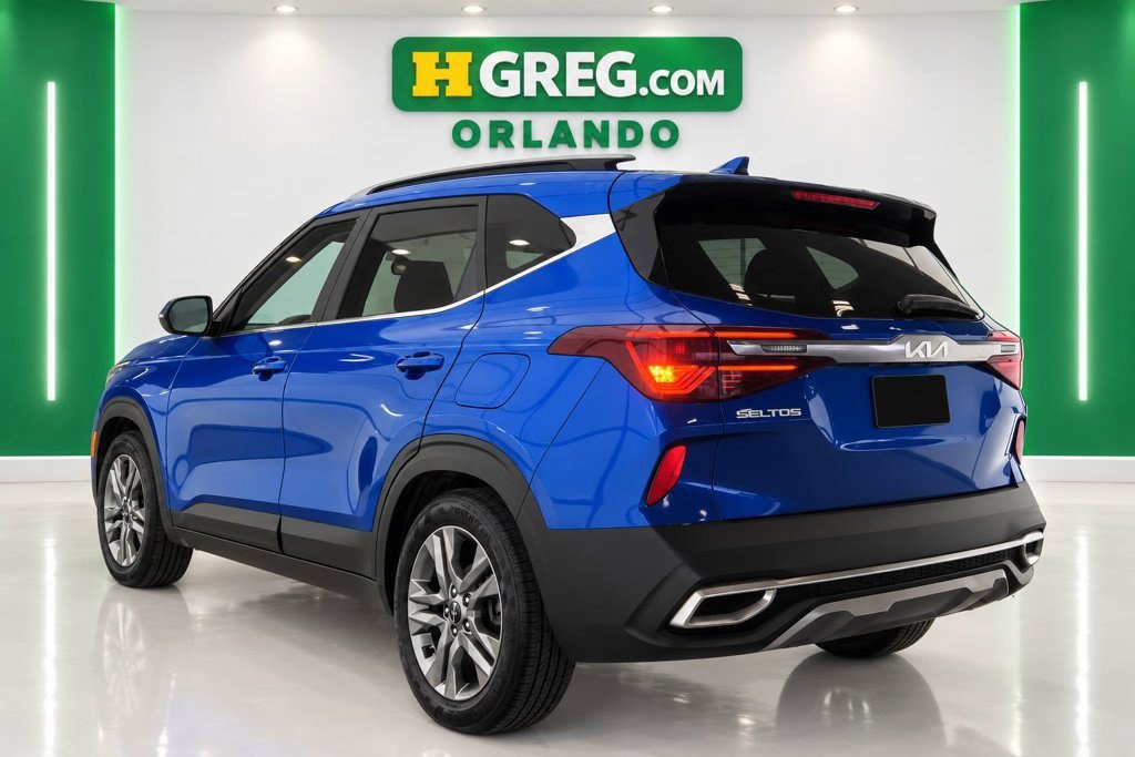 Used 2023 Kia Seltos S FWD image 2