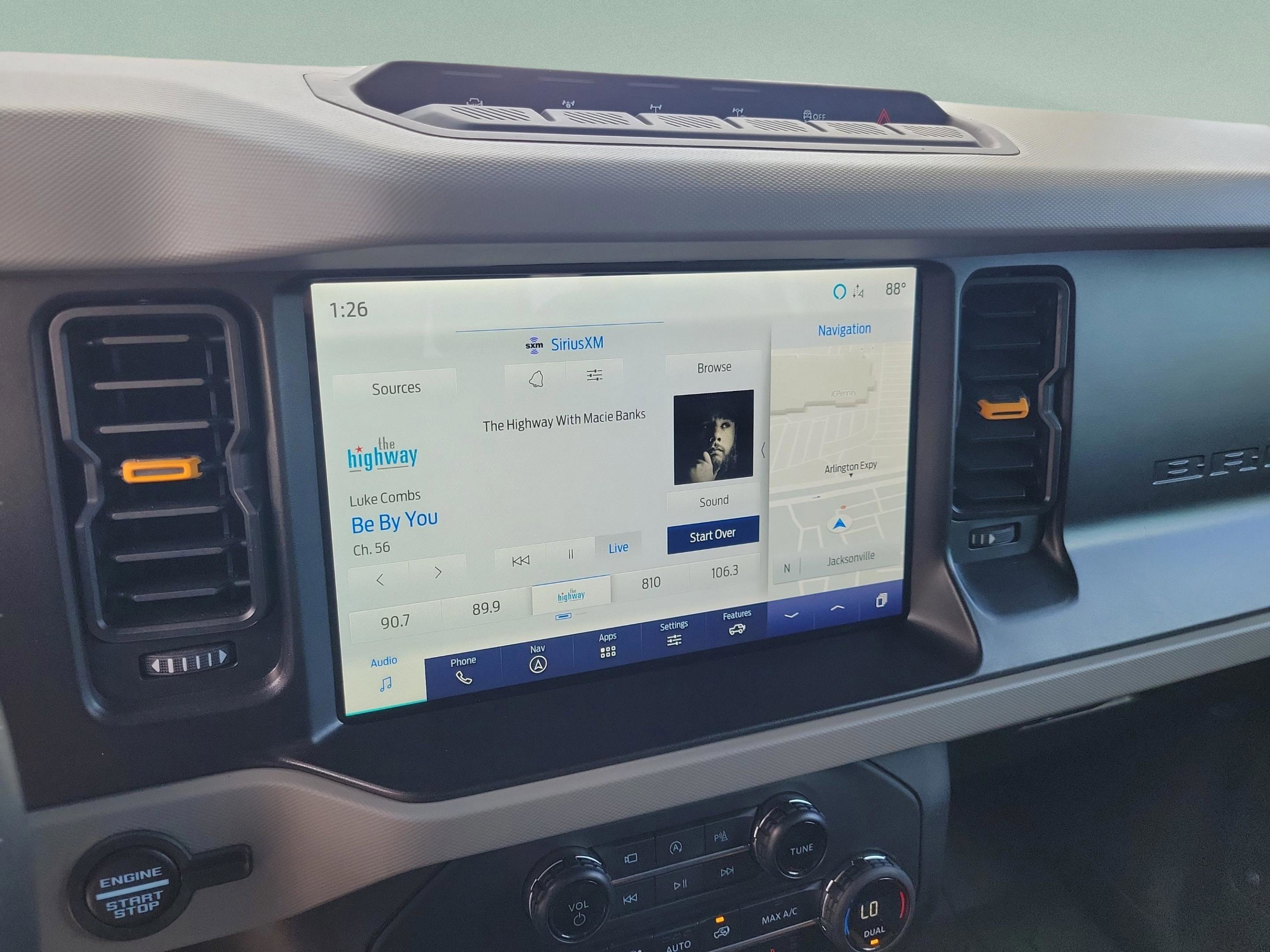 Used 2023 Ford Bronco Badlands image 19