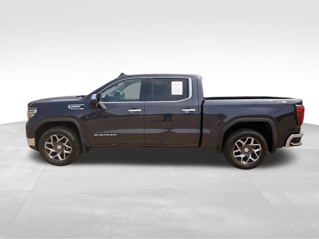Used 2023 GMC Sierra 1500 SLT image 3