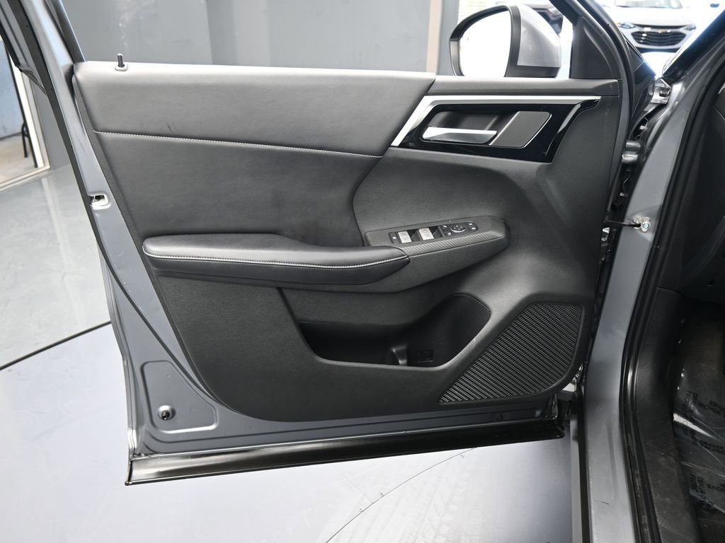 Used 2022 Mitsubishi Outlander SE image 13