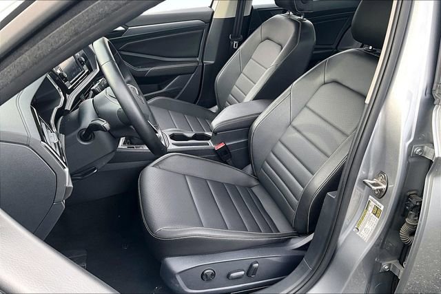 Used 2024 Volkswagen Jetta SE image 20