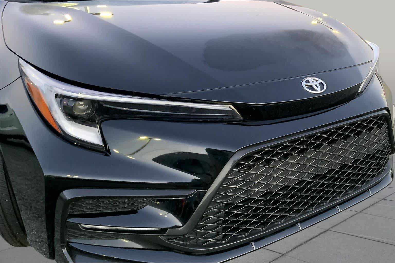 Used 2025 Toyota Corolla SE FWD image 27
