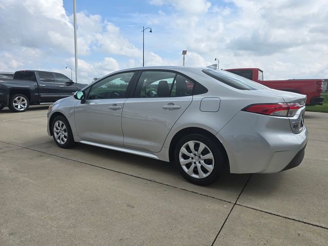 Used 2026 Toyota Corolla LE FWD image 12