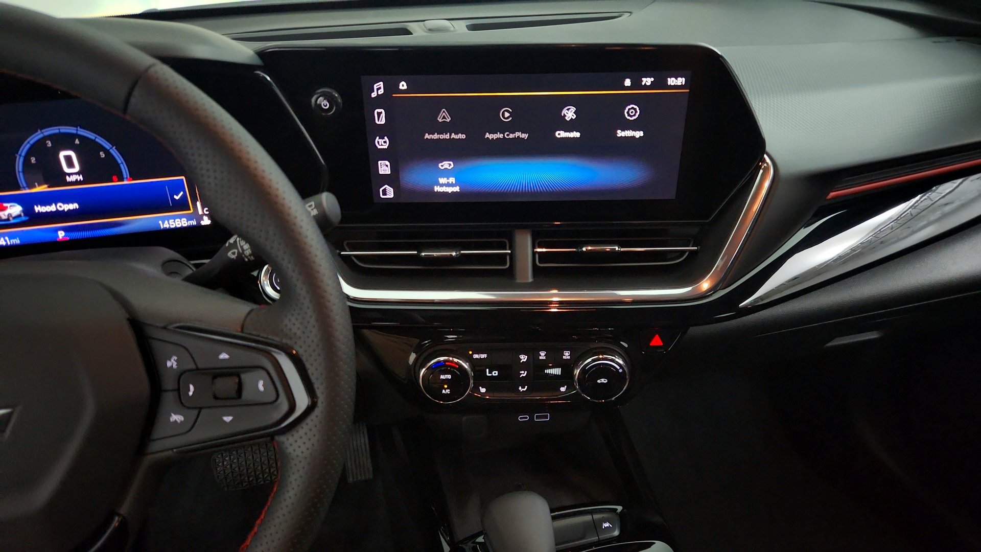 Used 2025 Chevrolet Trax RS w/ Sunroof Package FWD image 21