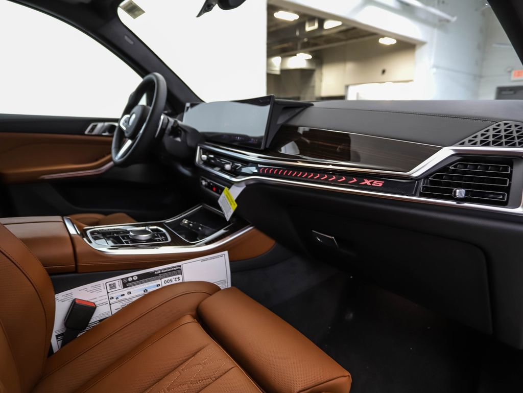 New 2026 BMW X5 xDrive40i w/ M Sport Package image 29