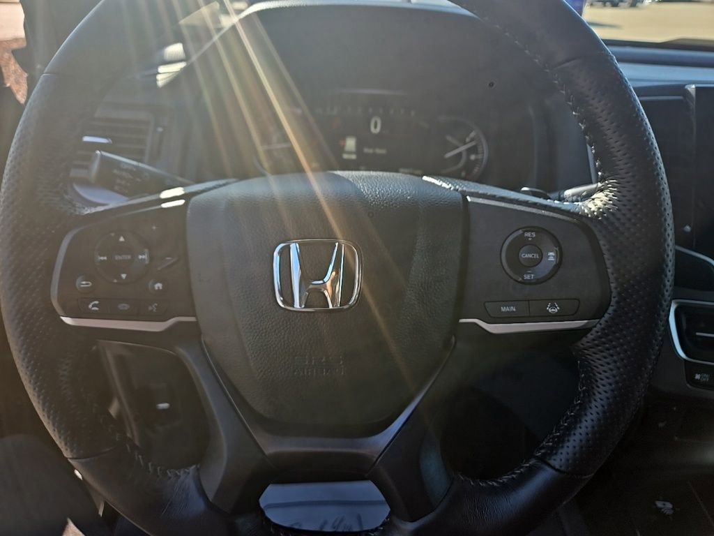 Used 2025 Honda Passport EX-L image 18