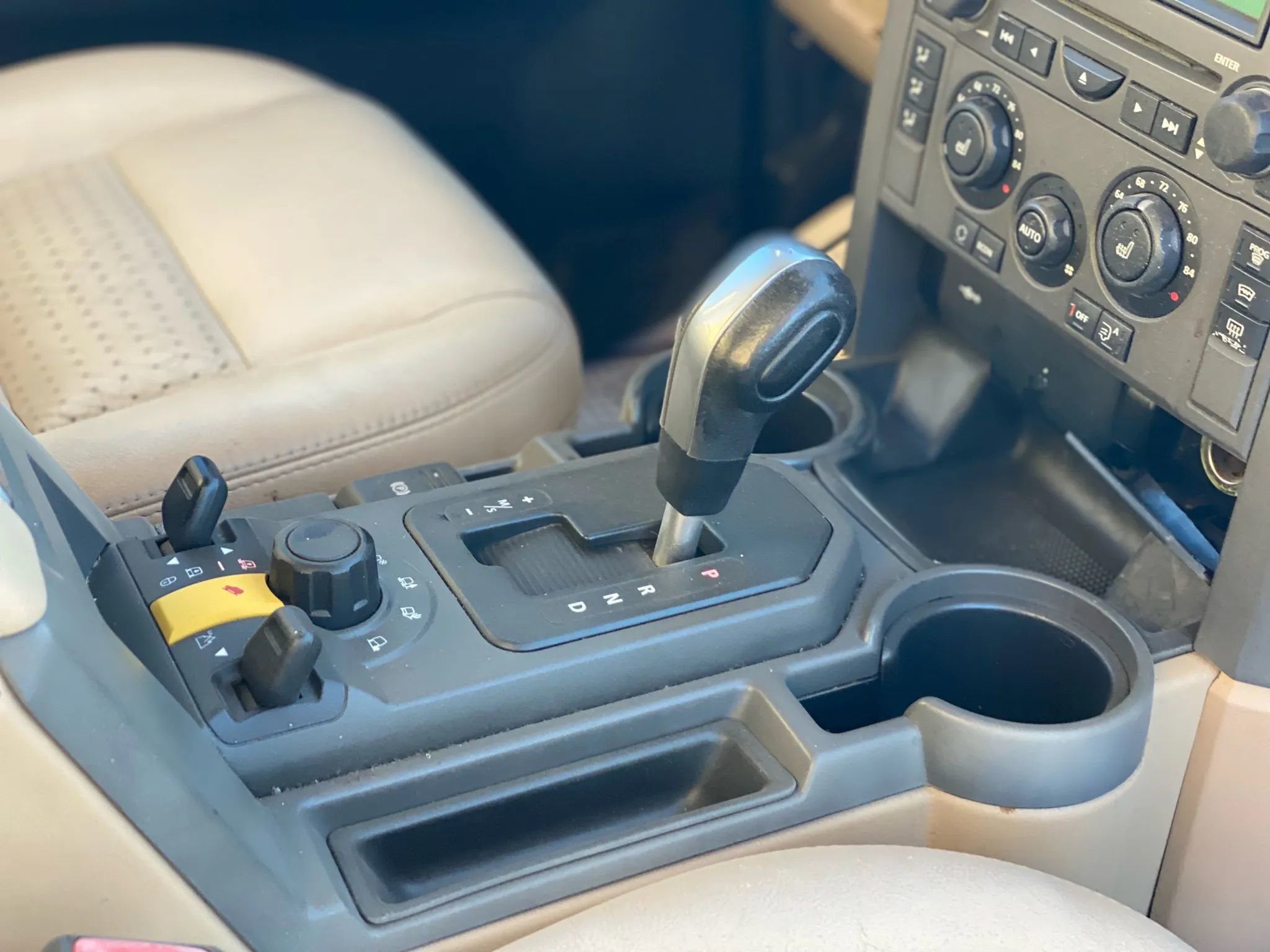 Used 2005 Land Rover LR3 SE image 16