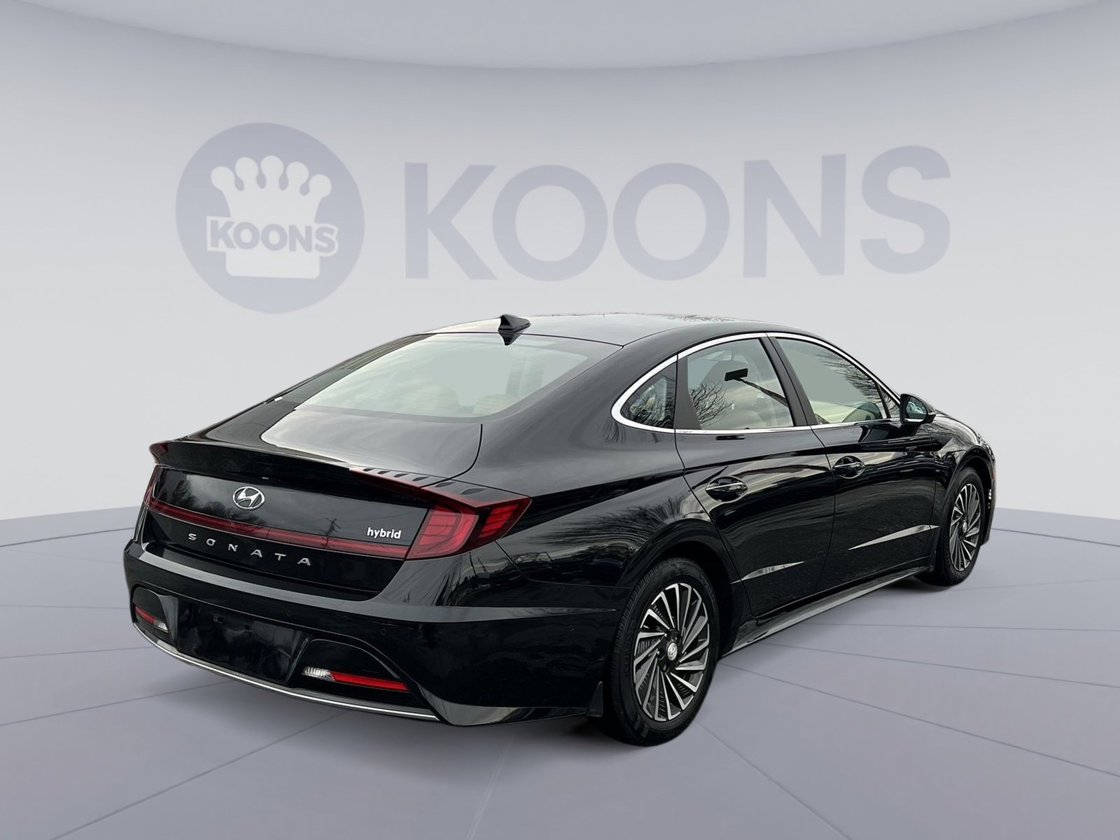 Used 2022 Hyundai Sonata Limited w/ Winter Weather Package image 7