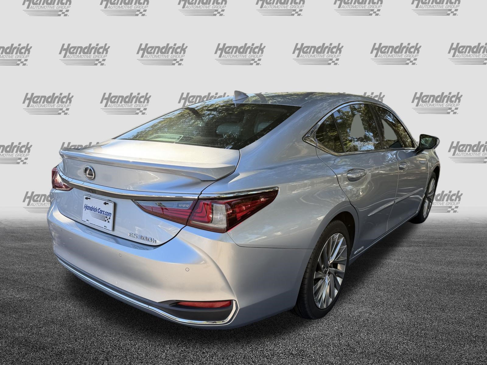 Used 2022 Lexus ES 300h Ultra Luxury FWD image 9