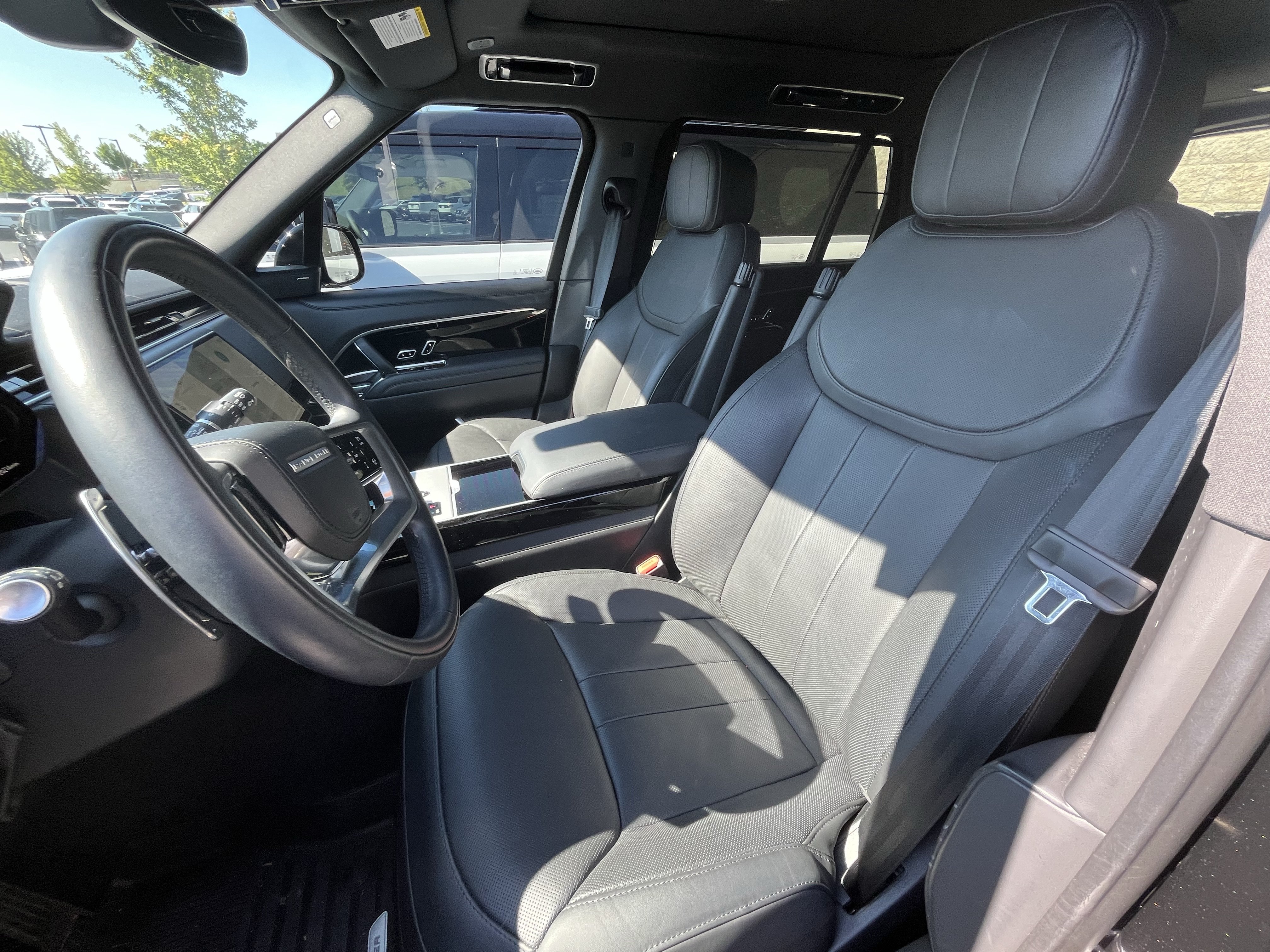 Certified 2024 Land Rover Range Rover Long Wheelbase SE AWD/4WD image 16