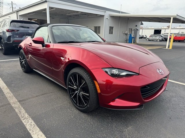 New 2025 MAZDA MX-5 Miata Grand Touring image 2