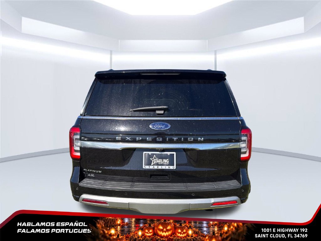 Used 2024 Ford Expedition Platinum RWD image 4