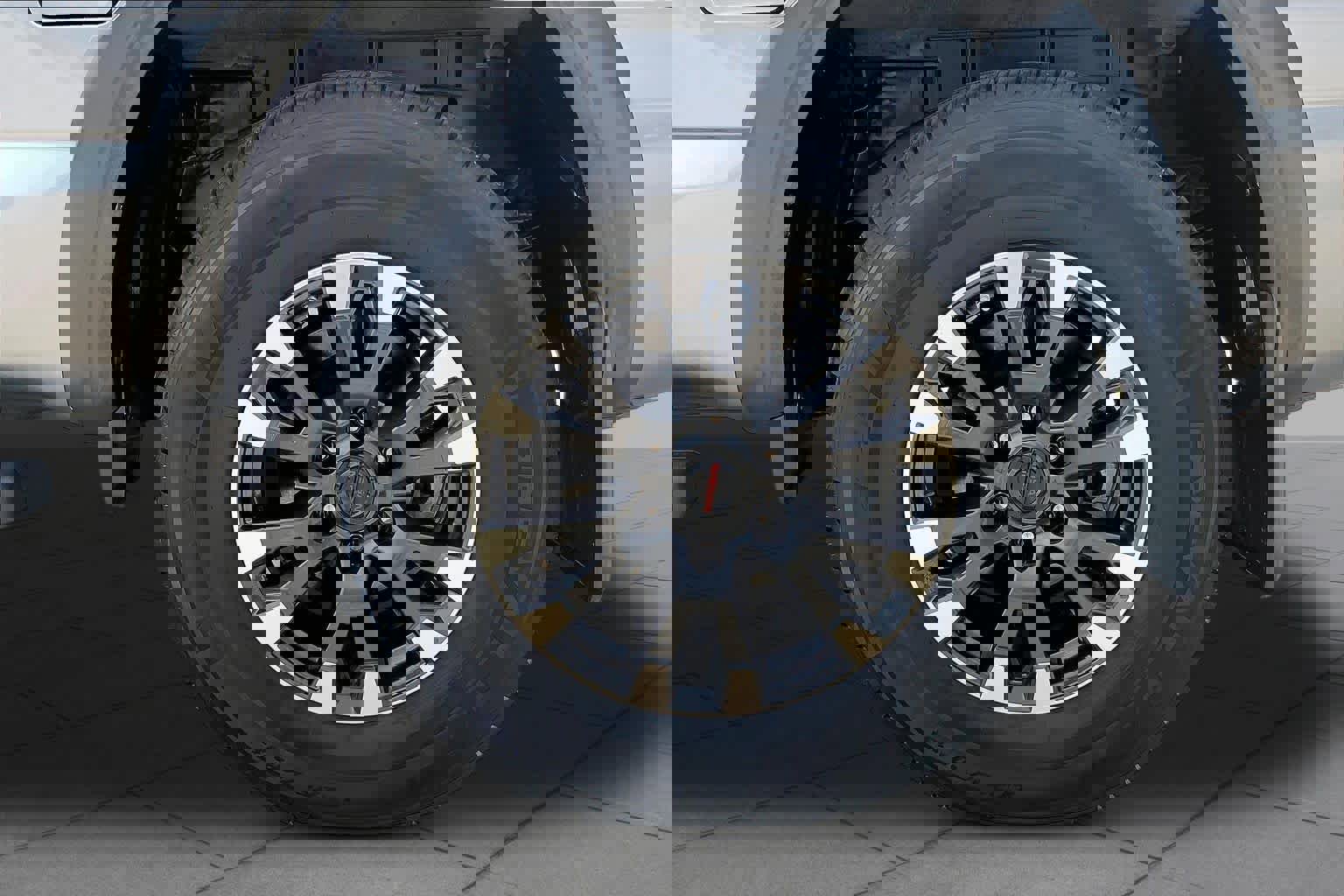 Used 2022 Nissan Titan PRO-4X w/ Pro-4x Convenience Package image 11