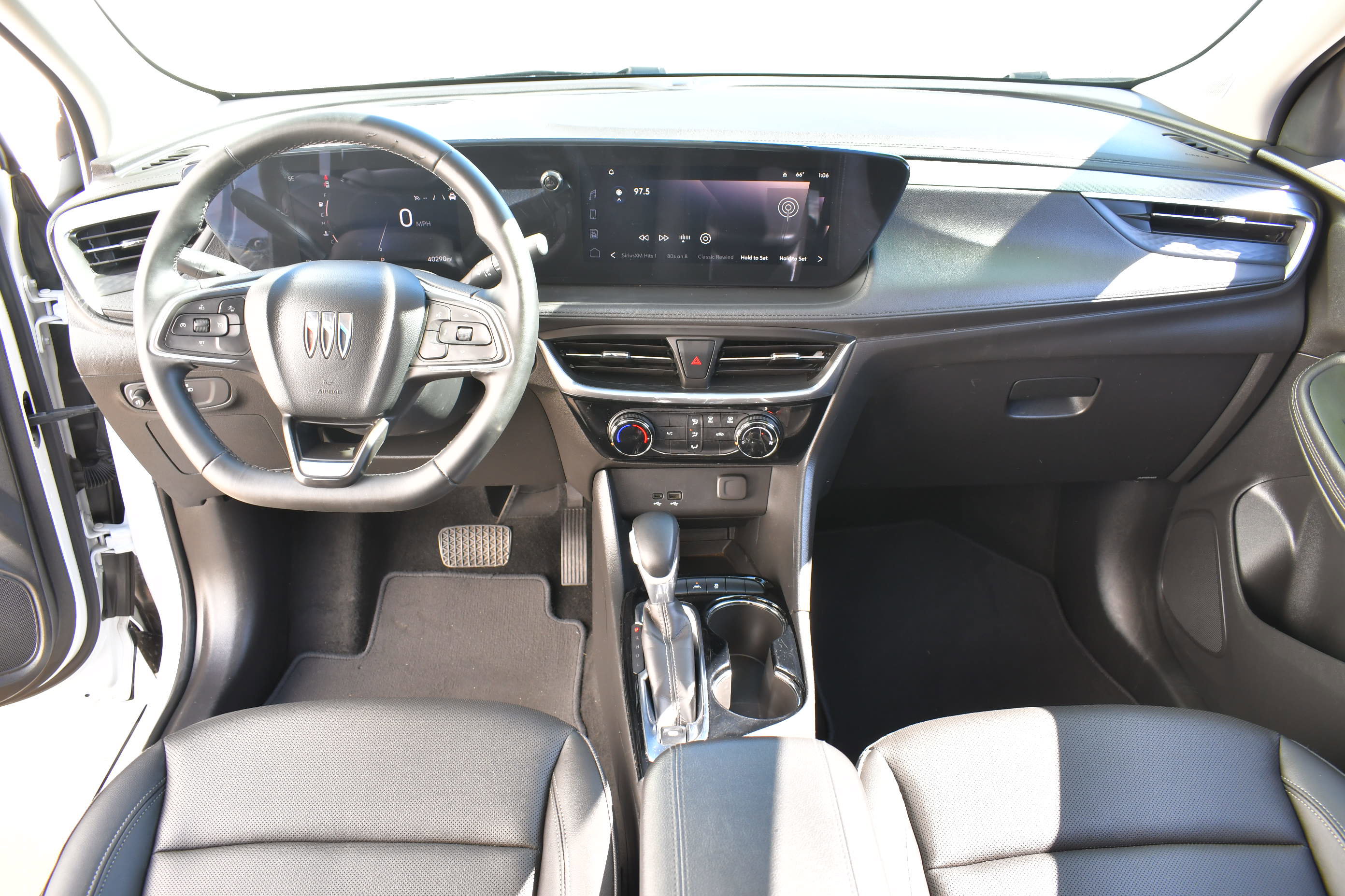 Used 2024 Buick Encore GX Sport Touring image 12