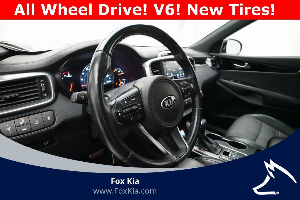 Used 2017 Kia Sorento SX image 8