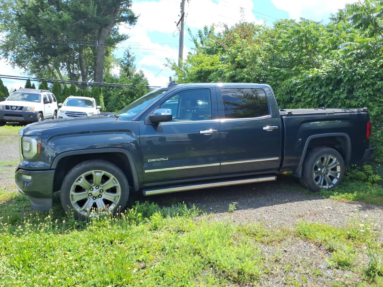 Used 2017 GMC Sierra 1500 Denali w/ Denali Ultimate Package AWD/4WD image 4