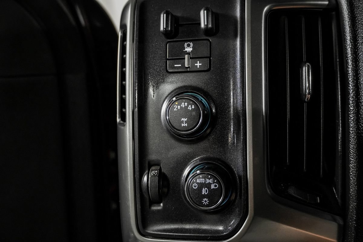 Used 2019 Chevrolet Silverado 3500 LT w/ LT Convenience Package AWD/4WD image 24