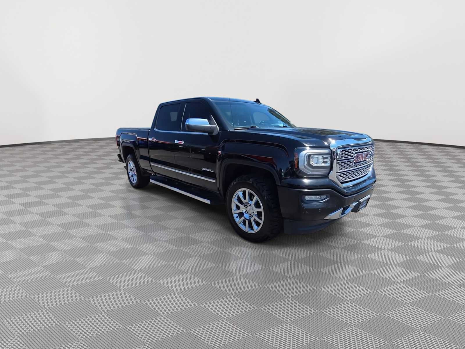 Used 2018 GMC Sierra 1500 Denali AWD/4WD image 2