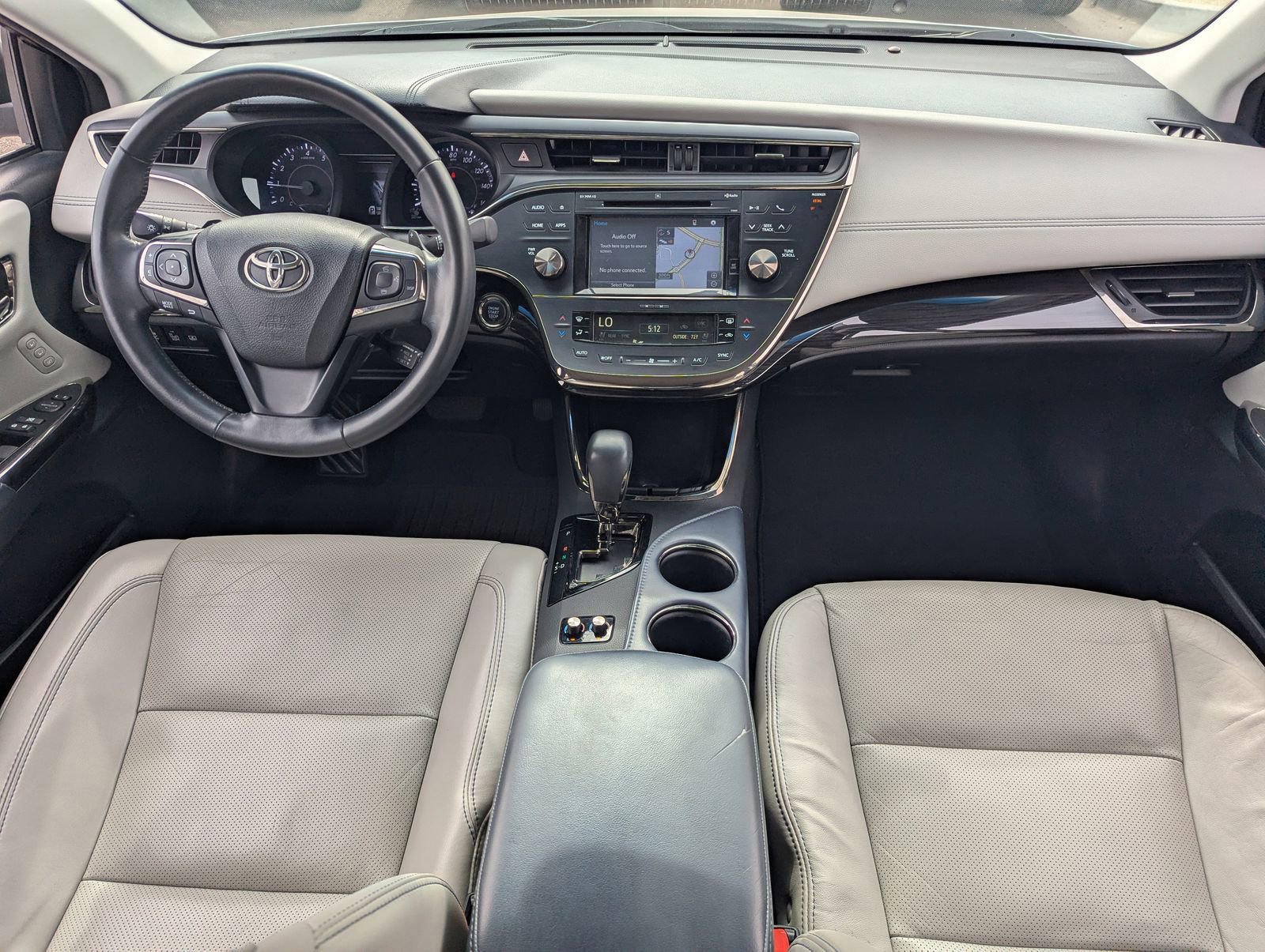 Used 2015 Toyota Avalon Limited image 15
