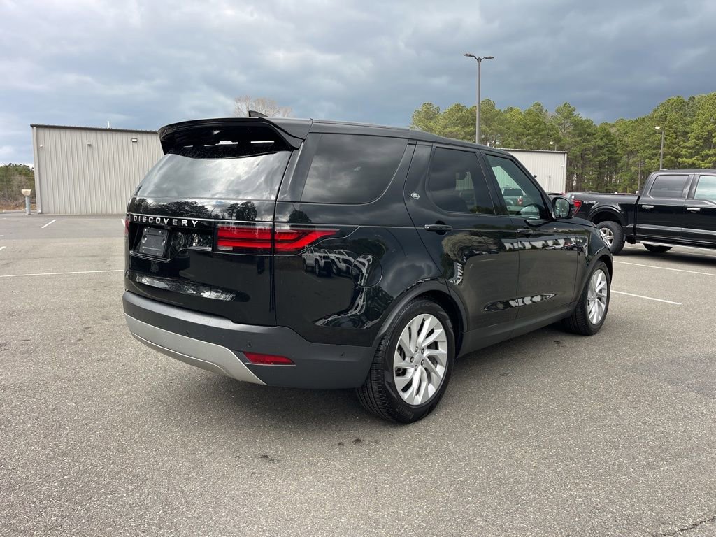 Used 2024 Land Rover Discovery S AWD/4WD image 5