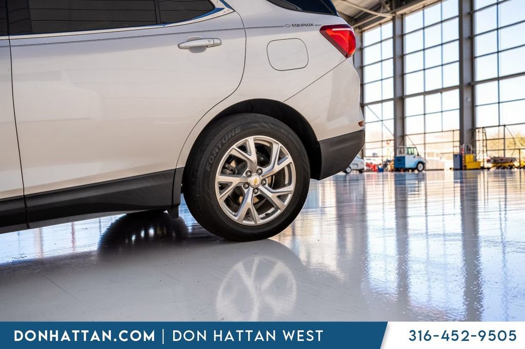 Used 2025 Volkswagen Atlas SE image 36