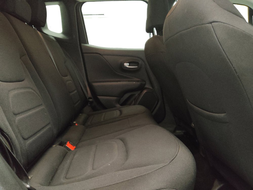 Used 2022 Jeep Renegade Latitude AWD/4WD image 19