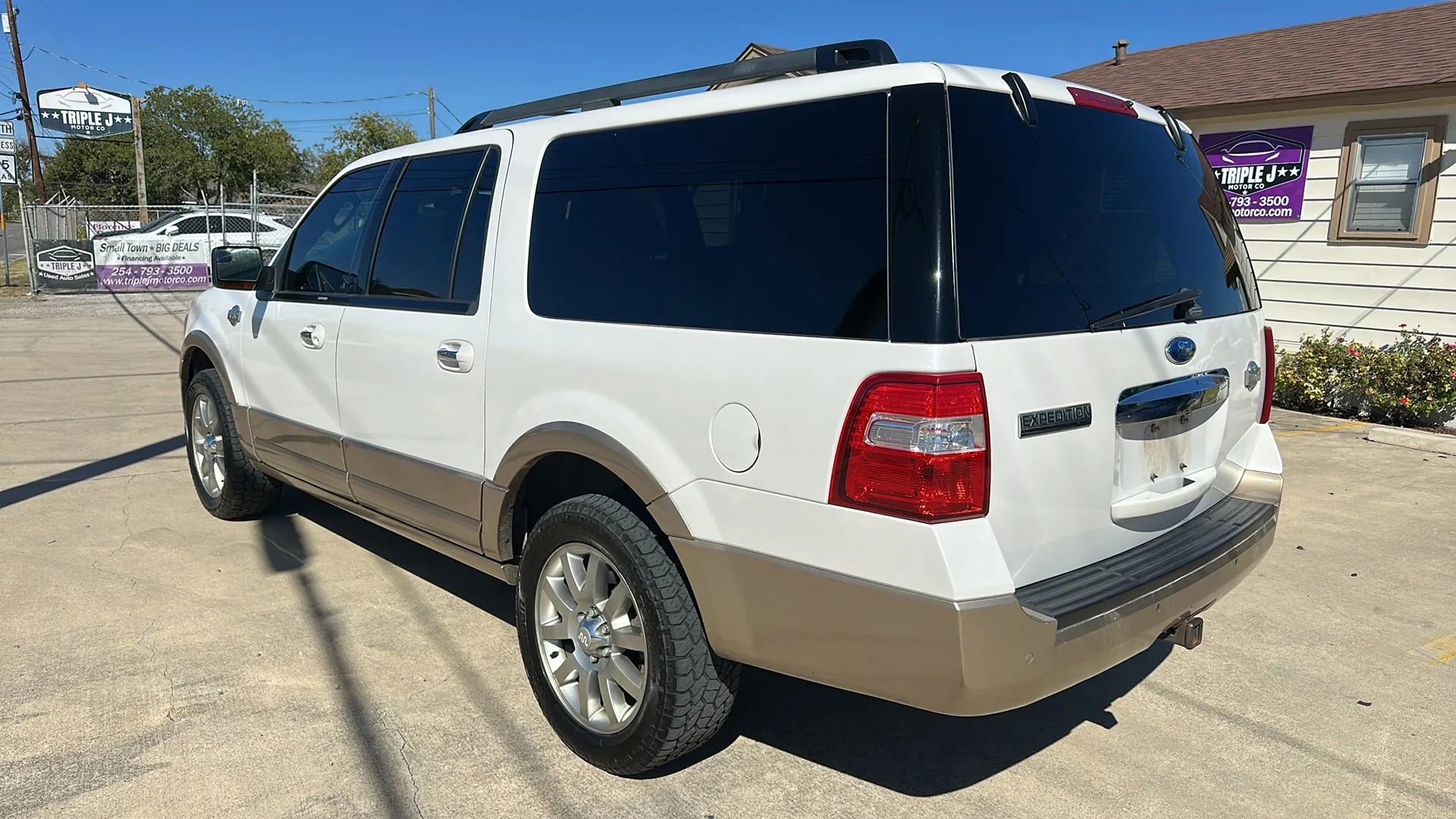 Used 2012 Ford Expedition EL King Ranch image 3