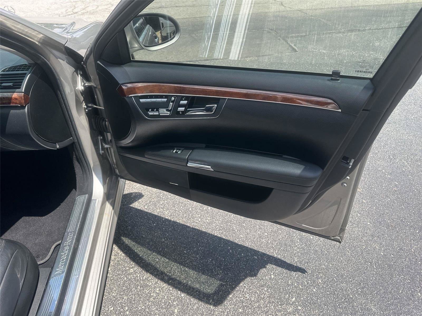 Used 2008 Mercedes-Benz S 550 image 11