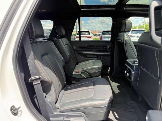 Used 2023 Ford Expedition Platinum AWD/4WD image 17