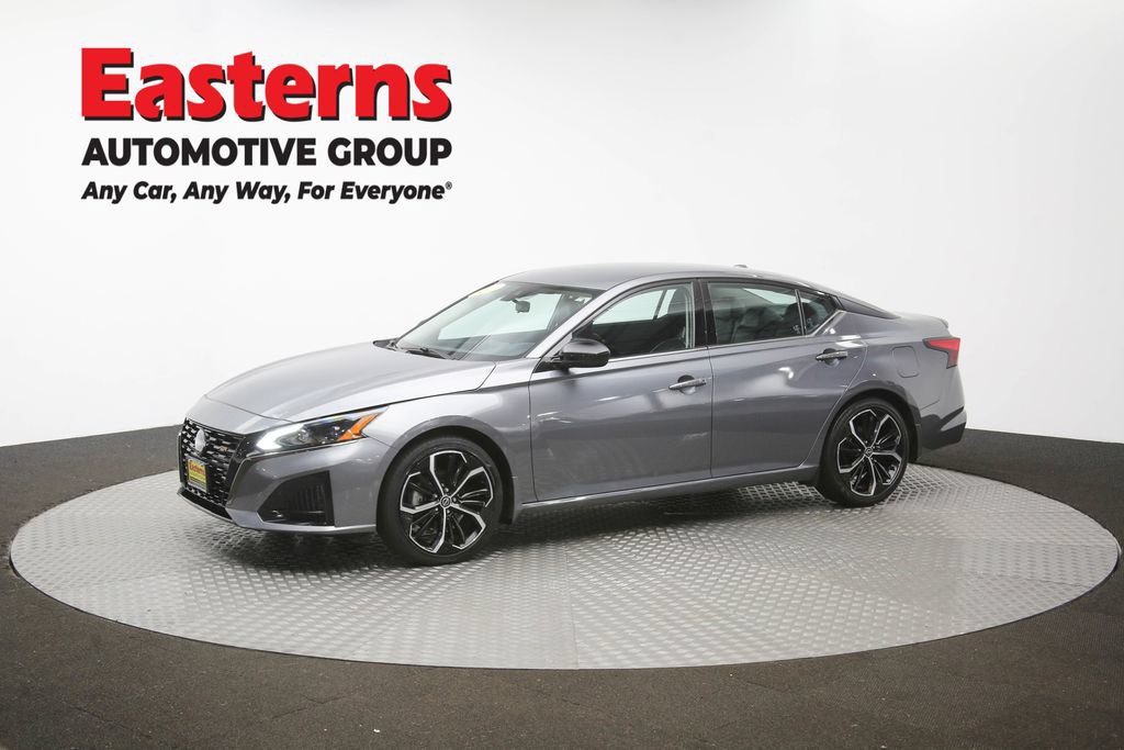 Used 2023 Nissan Altima 2.5 SR FWD image 56