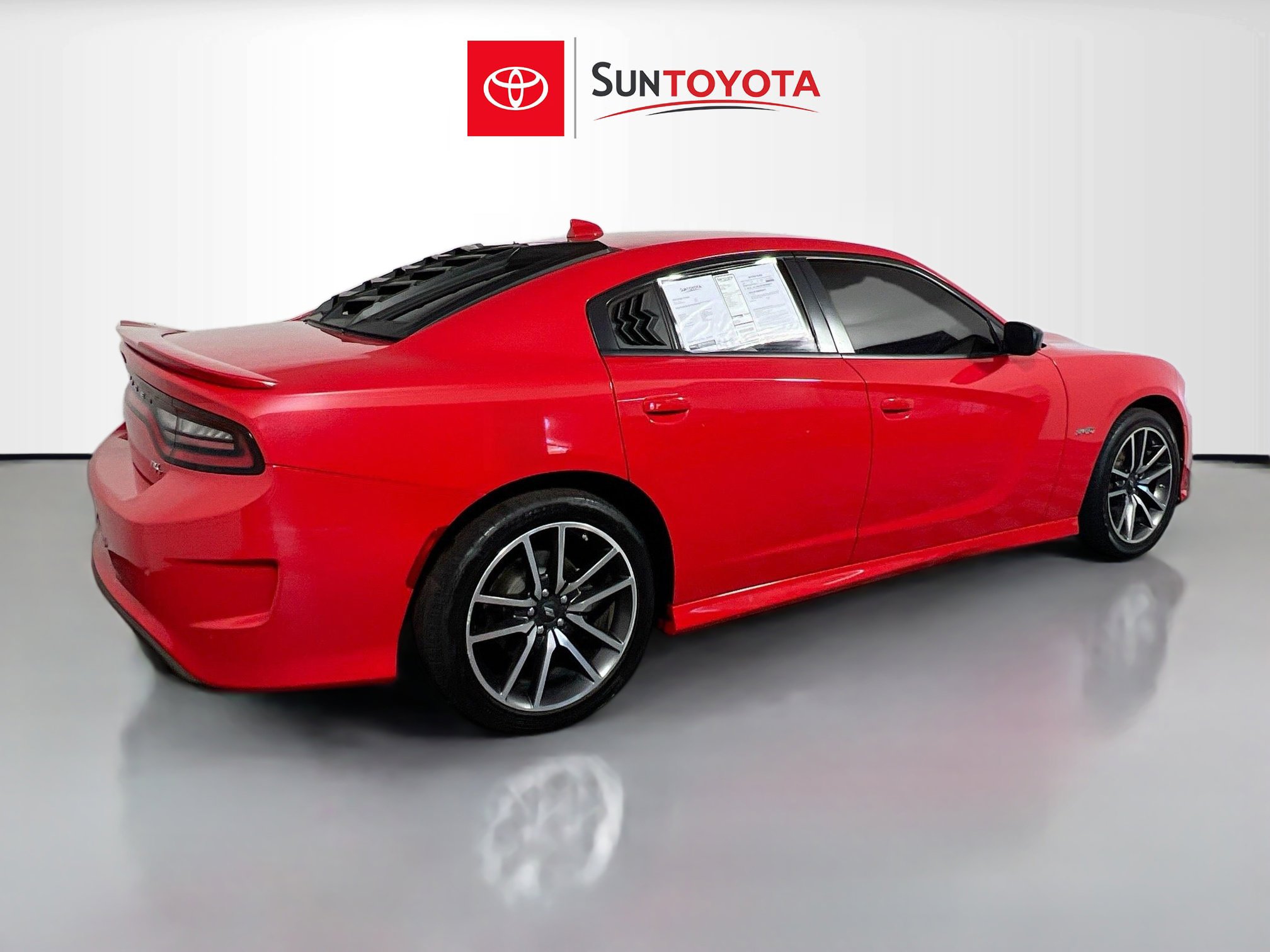 Used 2023 Dodge Charger R/T w/ Cold Weather Package RWD image 4