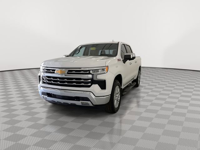 Used 2022 Chevrolet Silverado 1500 LTZ w/ LTZ Premium Package AWD/4WD image 5