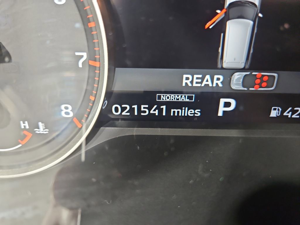 Used 2023 Mitsubishi Outlander SE image 16