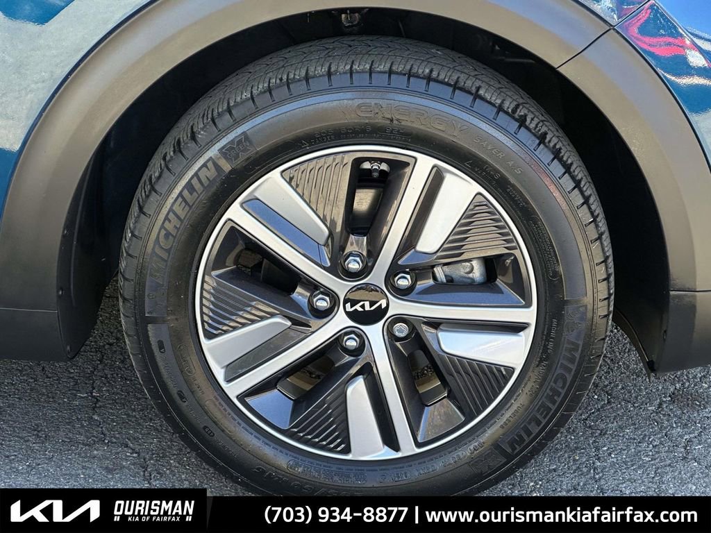 Used 2022 Kia Niro LXS image 30