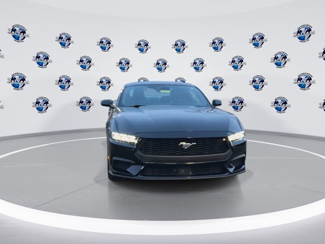 Used 2024 Ford Mustang Coupe image 3