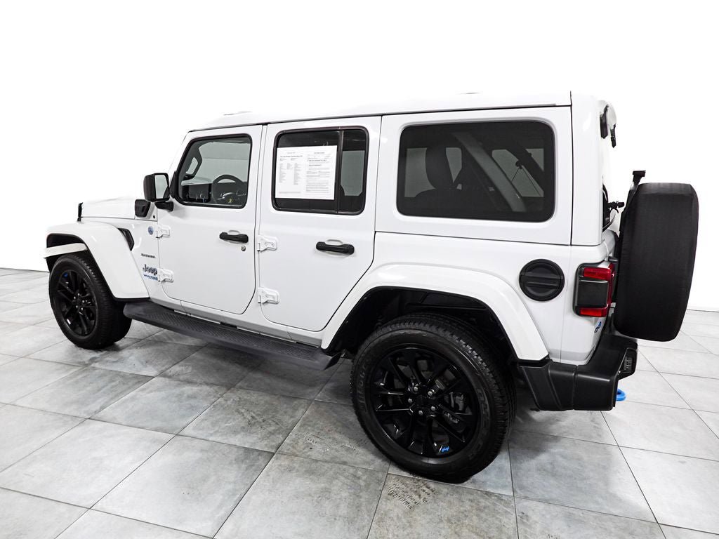 Used 2022 Jeep Wrangler Unlimited Sahara w/ Cold Weather Group AWD/4WD image 4