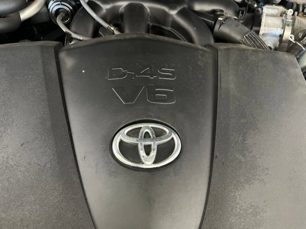 Used 2021 Toyota Highlander XSE AWD/4WD image 10