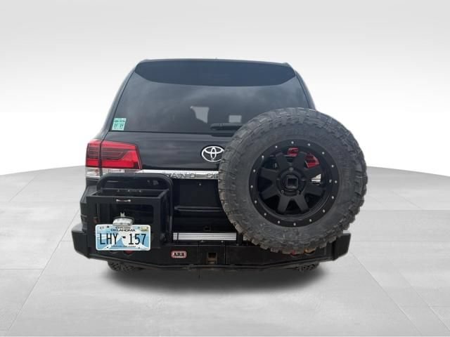 Used 2018 Toyota Land Cruiser w/ Four Season Floor Mat Package AWD/4WD image 5