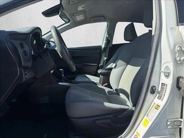 Used 2017 Toyota Corolla L w/ Carpet Mat Package (TMS) FWD image 10