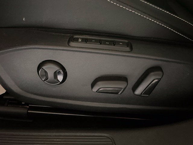 Certified 2023 Volkswagen Jetta SEL FWD image 14