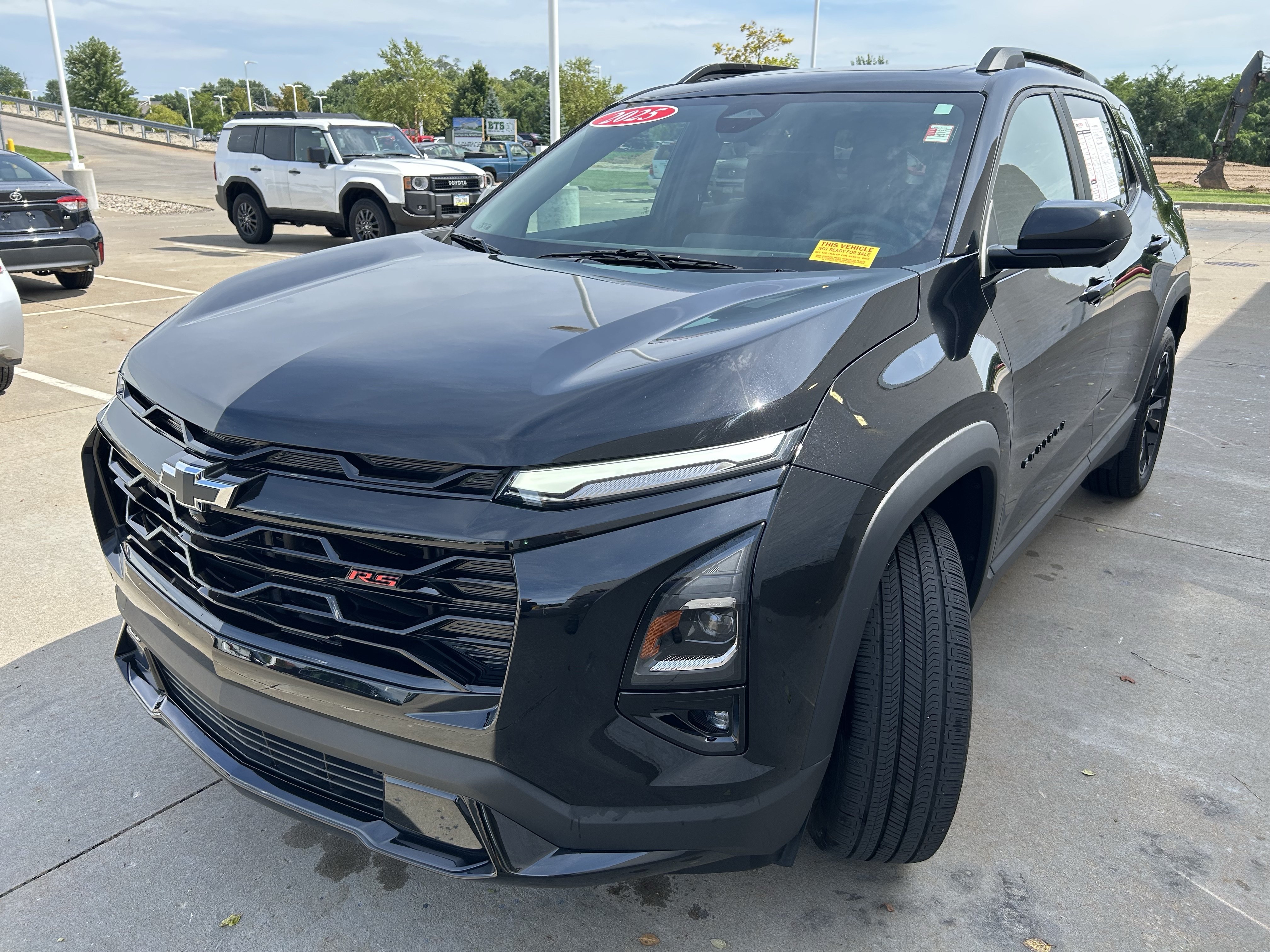 Used 2025 Chevrolet Equinox RS w/ Safety and Technology Package AWD/4WD image 3
