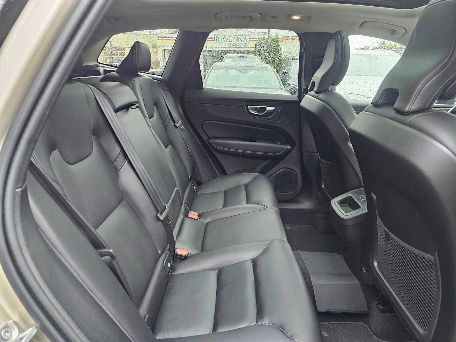 Certified 2025 Volvo XC60 B5 Core w/ Protection Package Premier AWD/4WD image 13