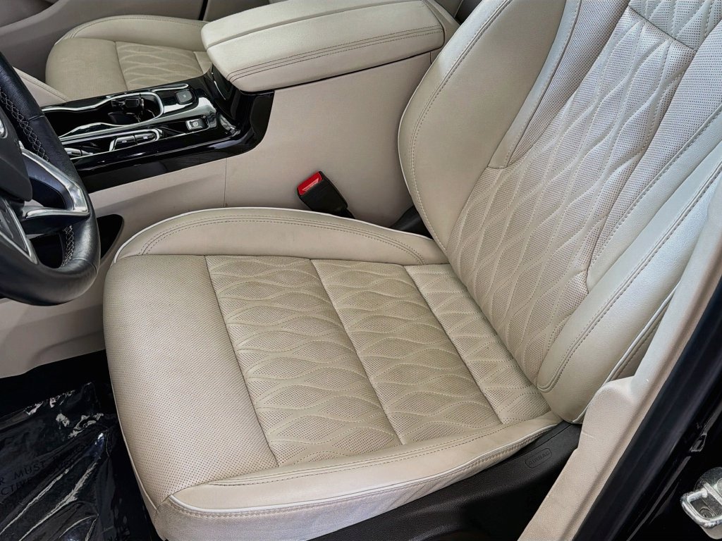 Used 2023 Buick Envision Avenir AWD/4WD image 21