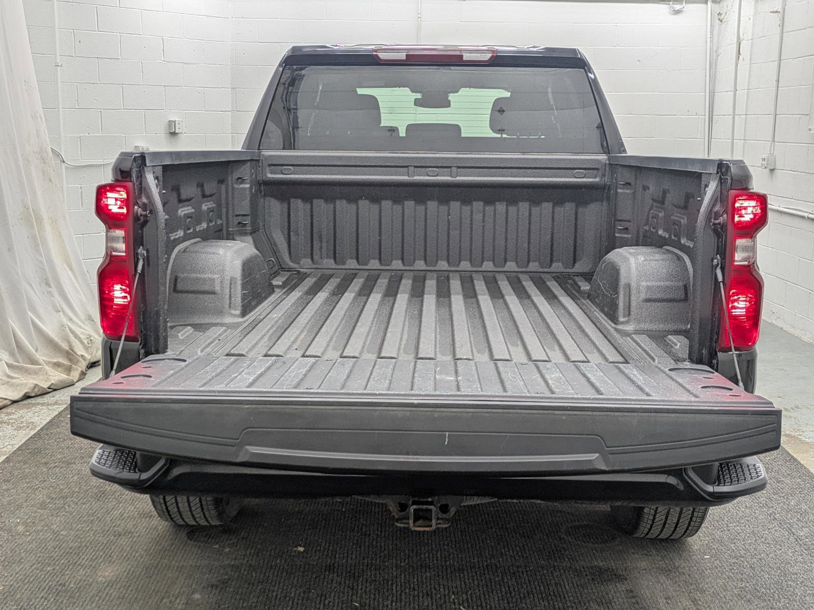 Used 2024 Chevrolet Silverado 1500 Custom image 11